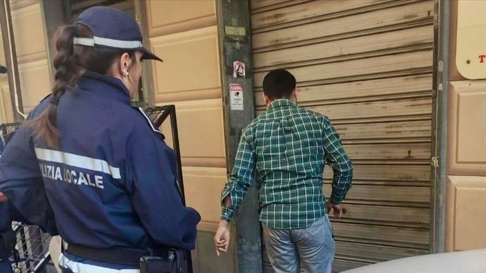 Loano, sospeso per 30 giorni un esercizio commerciale del centro storico Loano, sospeso per 30 giorni un esercizio commerciale del centro storico