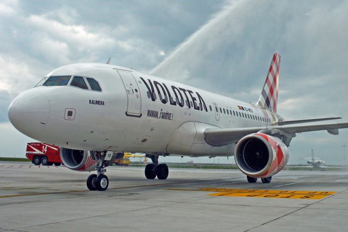 Volotea saluta Genova, 'congelata' la base al Colombo: "Troppe le perdite per la pandemia" Volotea saluta Genova, 'congelata' la base al Colombo: "Troppe le perdite per la pandemia"