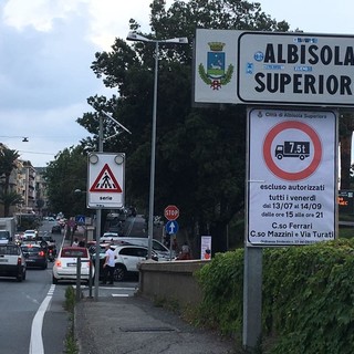 Ordinanza contro il traffico pesante, il Meetup delle Albissole attacca: "Il provvedimento non migliora la sicurezza dei cittadini"