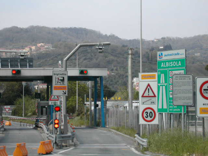 A10 Genova-Savona: chiusa l'entrata della stazione di Albisola