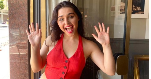 Alessandra Mele in vacanza a Cisano: "Tornerò in Italia, spero in un Festival di Sanremo" (FOTO e VIDEO)