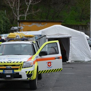 Cisano sul Neva, cade da una scala in un magazzino: 57enne grave al Santa Corona