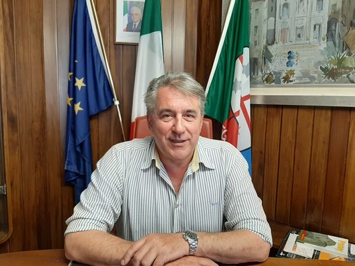 Varazze, il sindaco firma un'ordinanza di chiusura delle spiagge libere di notte nel weekend di Ferragosto Varazze, il sindaco firma un'ordinanza di chiusura delle spiagge libere di notte nel weekend di Ferragosto