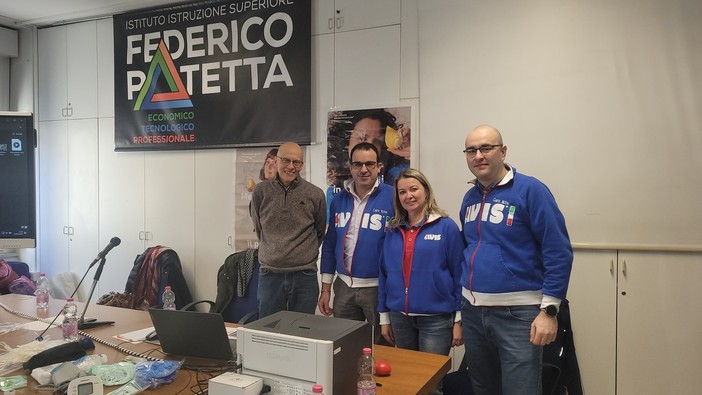 Cairo, l'Avis incontra gli studenti del "Patetta": "I giovani rappresentano il futuro del nostro territorio"