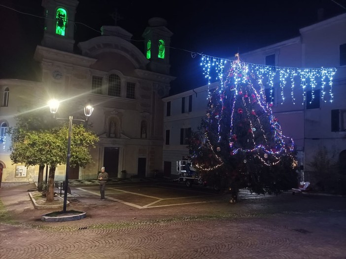 Altare si accende con l'arrivo del Natale: oggi pomeriggio di festa nel centro storico