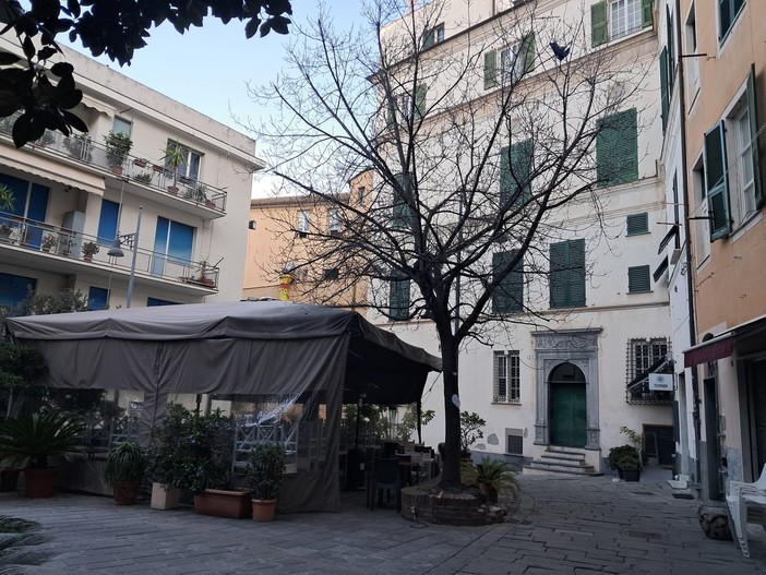 Savona, accordo sulla movida: scatta la stretta sugli orari in Piazza Vacciuoli