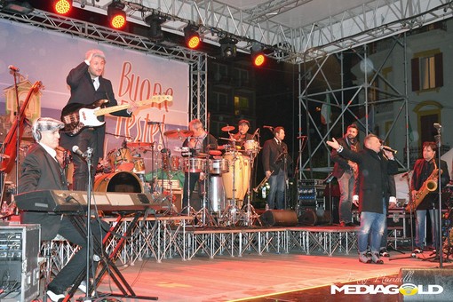 Alassio, parte con il botto la prima tappa del tour 2016 di Paolo Belli e la Big Band