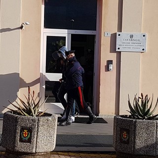 Cerca di rubare alcoolici all'Ipercoop di Albenga: arrestato