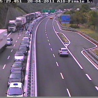 Incidente Autofiori. Traffico bloccato verso levante