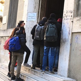 Aule fredde: gli studenti del liceo scientifico "Orazio Grassi" di Savona protestano