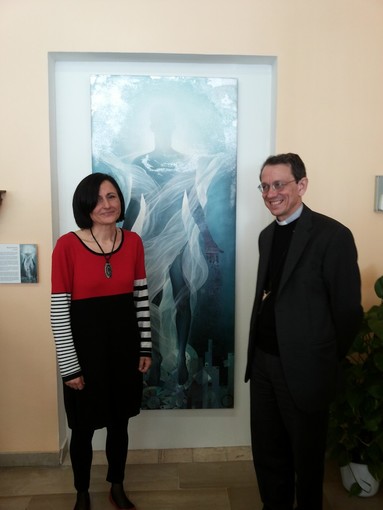 La Diocesi di Savona-Noli dona due dipinti dell’artista Cinzia Ratto alla cappella della Camera ardente dell’Ospedale San Paolo