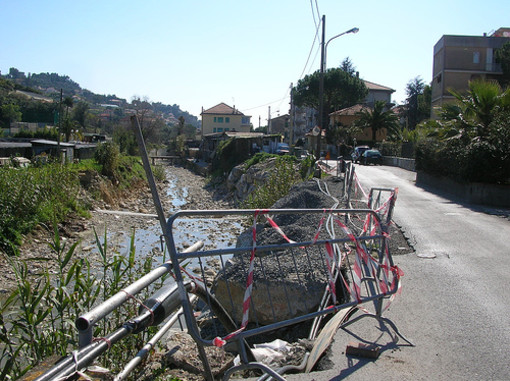 Antonino Miceli (Pd): “La Regione ripristinerà le strade colpite da frane e smottamenti” Antonino Miceli (Pd): “La Regione ripristinerà le strade colpite da frane e smottamenti”