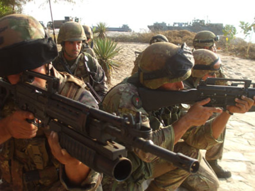 Difesa: Non è "spending review" ma "spendi di più" Difesa: Non è "spending review" ma "spendi di più"