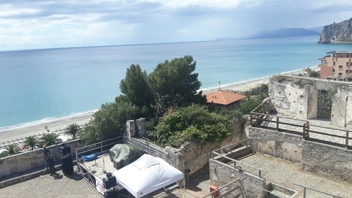 Finale Ligure, domenica a Castelfranco Off "I Belli foderati" Finale Ligure, domenica a Castelfranco Off "I Belli foderati"