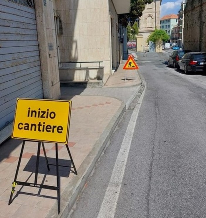 Varazze, via al rifacimento degli asfalti: tutte le date e gli orari delle chiusure strade e i divieti Varazze, via al rifacimento degli asfalti: tutte le date e gli orari delle chiusure strade e i divieti