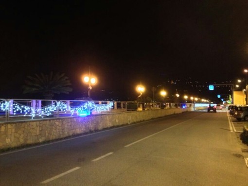 Ladri di luminarie in azione ad Andora, De Michelis:"Contiamo di individuarli con le telecamere"