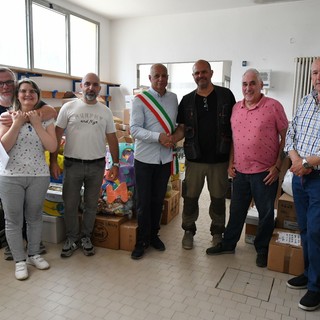 Consegnato un "carico di solidarietà" per i bambini dell'Emilia Romagna, l'iniziativa partita da Cosseria (FOTO)