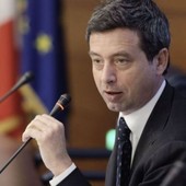 Rigassificatore, Orlando risponde a Toti: "Il trasferimento da Piombino a Vado costerebbe 500 milioni che andrebbero a gravare sulle bollette"