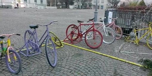 Cairo Montenotte, lavori socialmente utili per i baby vandali dell'albero di Natale a pedali: la proposta dell’assessore Poggio