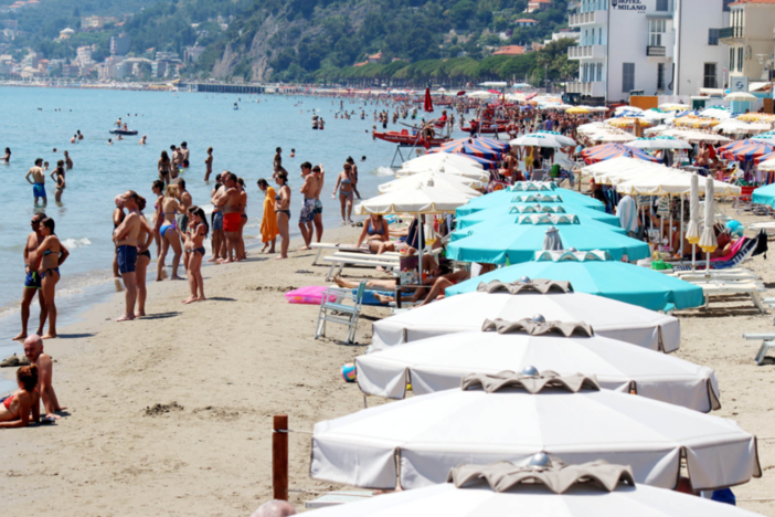 Estate 2023, saranno ancora grandi numeri per il turismo ligure: per luglio già prenotate l'80% delle camere nelle riviere Estate 2023, saranno ancora grandi numeri per il turismo ligure: per luglio già prenotate l'80% delle camere nelle riviere