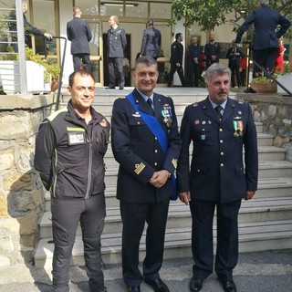 Passaggio di consegne nella base dell'Aeronautica Militare di Capo Mele, il Responsabile della Protezione Civile A.I.B ringrazia il Ten. Col. Rubino e dà il benvenuto al nuovo Comandante