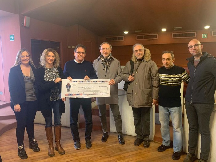 Cairo, il ricavato delle palline "Art’è Natale" devoluto alla Caritas parrocchiale (FOTO)