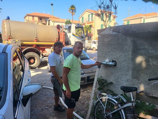 Andora, a Conna l'acqua nelle autobotti sarà fornita da SCA: alle condotte della frazione problemi di manutenzione Andora, a Conna l'acqua nelle autobotti sarà fornita da SCA: alle condotte della frazione problemi di manutenzione
