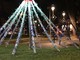 Savona, in piazza del Popolo un &quot;albero di Natale&quot; con bottiglie di plastica e altro materiale di riciclo (FOTO)