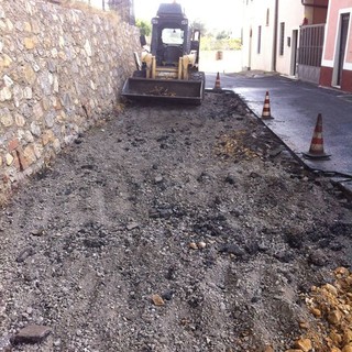 A Salea d’Albenga intervento di asfaltatura A Salea d’Albenga intervento di asfaltatura