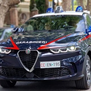 Savona, sorpresi dai carabinieri a rubare in un deposito di materiale edile: tre arresti