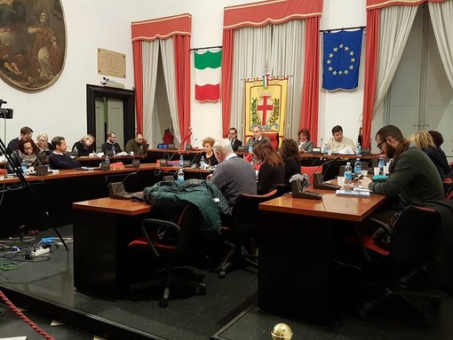 Consiglio comunale di Albenga: devoluti i gettoni di presenza a favore dei terremotati Consiglio comunale di Albenga: devoluti i gettoni di presenza a favore dei terremotati