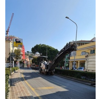 Celle, rifacimento dell'asfalto sull'Aurelia: traffico in tilt