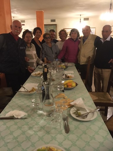 Albenga, l'assessore Simona Vespo visita gli anziani in soggiorno alle terme di Lurisia (FOTO)