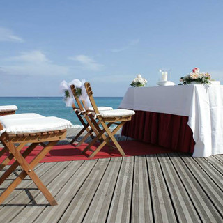 Albisola Superiore, i matrimoni sulla spiaggia diventano rito civile