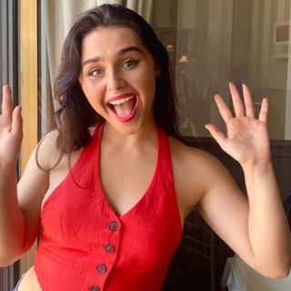 Alessandra Mele in vacanza a Cisano: "Tornerò in Italia, spero in un Festival di Sanremo" (FOTO e VIDEO)
