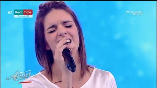 Quiliano, la cantante Arianna Manca passa la prima selezione di “Amici”