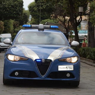 Aggressione e fuga nel centro di Savona: arrestato dalla Polizia un quarantenne senza fissa dimora