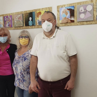 Foto e dipinti per ringraziare gli infermieri: gli artisti savonesi donano le loro opere all'OPI Savona