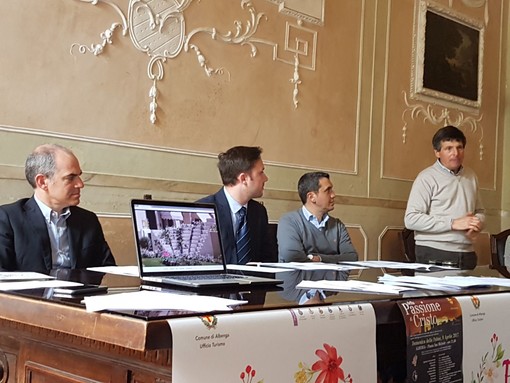 Tutto pronto per l'edizione di "Fior d'Albenga 2017" (FOTO e VIDEO)