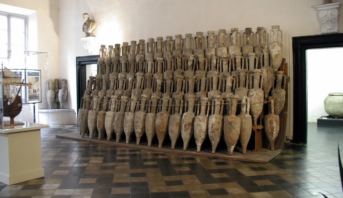 Albenga, al via il restyling del Museo Navale. Il sindaco Tomatis: "Attirerà turisti a livello nazionale e internazionale" Albenga, al via il restyling del Museo Navale. Il sindaco Tomatis: "Attirerà turisti a livello nazionale e internazionale"