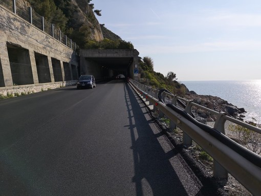 La zona dell'Aurelia all'altezza del Malpasso dove si è verificato l'incidente (immagine di repertorio) La zona dell'Aurelia all'altezza del Malpasso dove si è verificato l'incidente (immagine di repertorio)