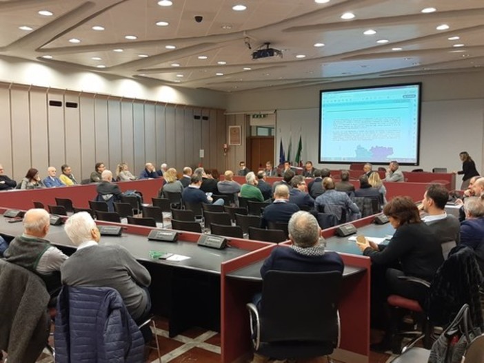 Ato rifiuti, si va verso la Provincia come ente capofila insieme ad Albenga, Cairo e Varazze Ato rifiuti, si va verso la Provincia come ente capofila insieme ad Albenga, Cairo e Varazze