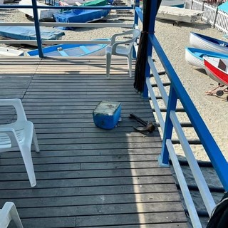 Albisola, atto vandalico nella sede dei pescatori: "Come sempre resteranno impuniti" Albisola, atto vandalico nella sede dei pescatori: "Come sempre resteranno impuniti"