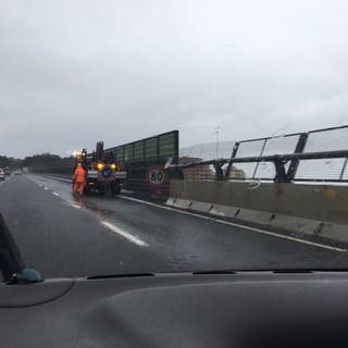 "Sta crollando il ponte dell'autostrada a Varazze" la Fake News fa "impazzire" i social
