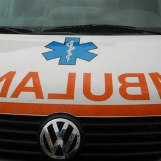 Boissano, frontale tra due auto: intervento dei vigili del fuoco e della Croce Rossa di Loano