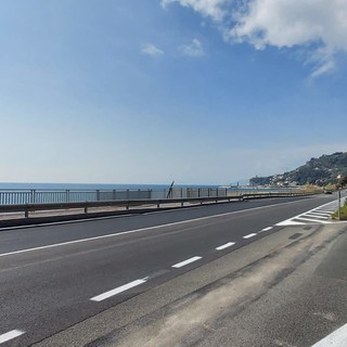 Rimosso il cantiere sull'Aurelia tra Finale e Varigotti. Frascherelli: "Anas certifichi la messa in sicurezza, poi lavori per la nuova passeggiata"