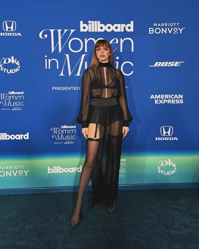 Facebook "Annalisa" Facebook "Annalisa"