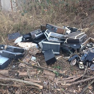 Cairo, 5 fototrappole contro i "furbetti" dei rifiuti