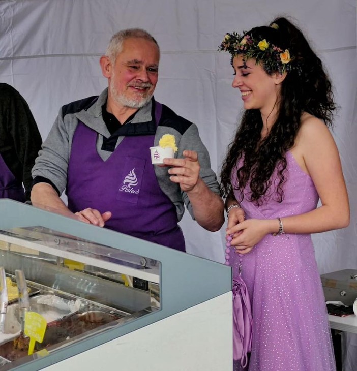 Alassio, Aldo Demichelis della gelateria Perlecò nominato "Ambasciatore della Lavanda Imperia" Alassio, Aldo Demichelis della gelateria Perlecò nominato "Ambasciatore della Lavanda Imperia"