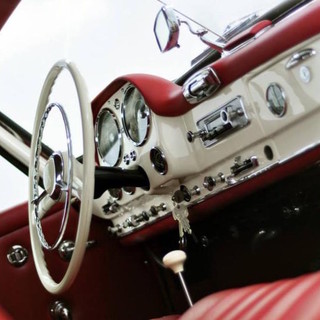 Memorial day a Villanova d'Albenga: auto e moto storiche in mostra nel centro storico